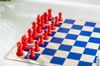 Szachownica winylowa rolowana nr 6, biało - niebieska